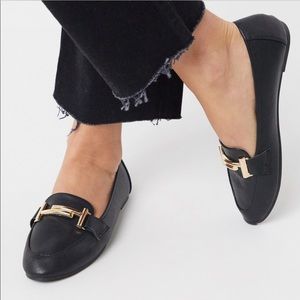 RAID Nidhi loafer with gold snaffle in black